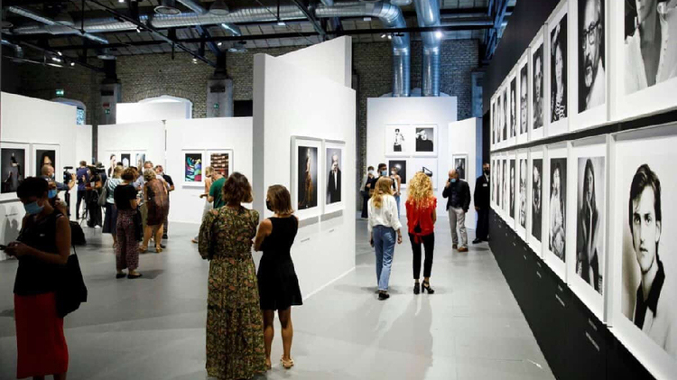 Exterior of a Modern Exhibition Venue, Showcasing Global Event Logistics Solutions